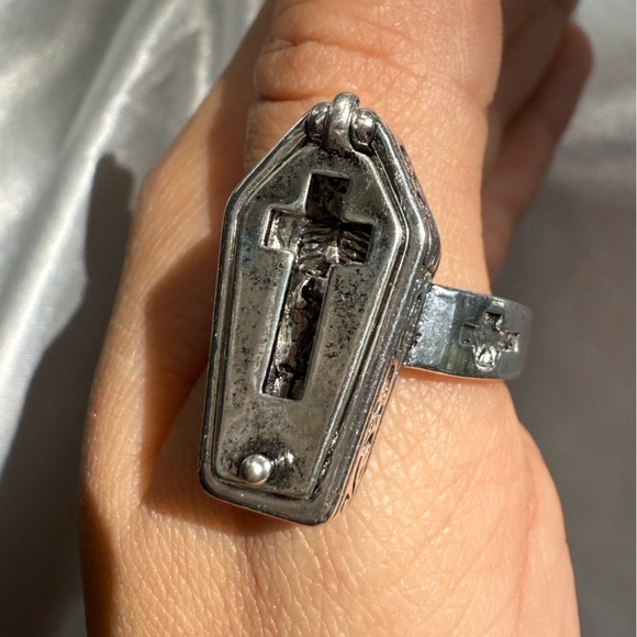 Halloween Vintage Silver Gothic Coffin Ring vampire skull - Picture 9 of 14